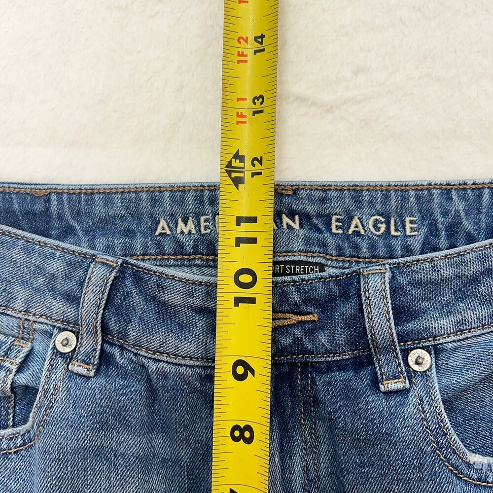 American Eagle Women's Mom Jean Size 4R‎ Comfort Stretch Waistband Distressed - Picture 8 of 9